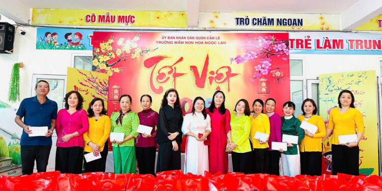 Chương trình “Hội xuân năm 2025” với chủ đề “Xuân chia sẻ – Tết yêu thương”