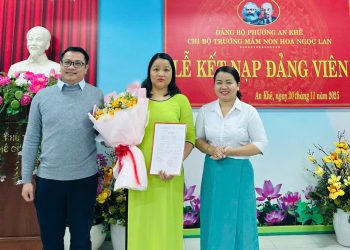 LỄ KẾT NẠP ĐẢNG VIÊN NHÂN DỊP KỶ NIỆM 43 NĂM NGÀY NHÀ GIÁO VIỆT NAM (20/11/1982 – 20/11/2025)